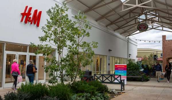 Philadelphia Premium Outlets ranked among the best shopping centers in Philadelphia for discounted brands