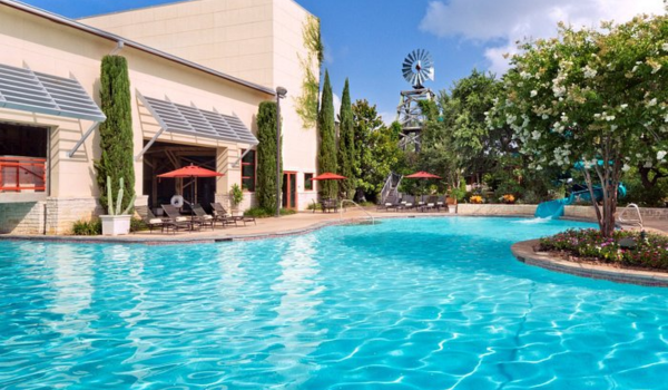 Family-friendly resort villas at one of the best hotels in San Antonio for vacations