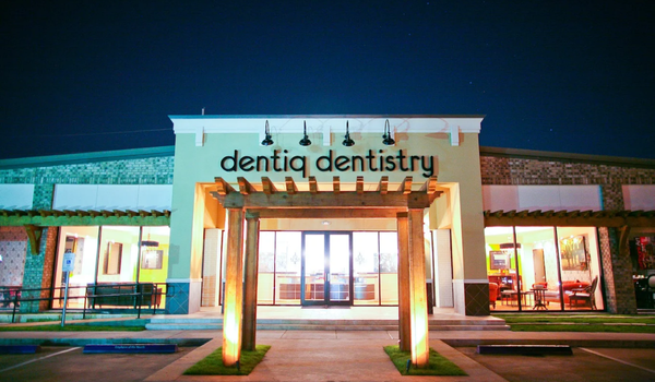 The best dentist in Houston providing modern dental care at Dentiq Dentistry clinic