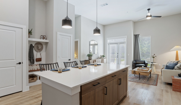 “Best real estate in Dallas apartment locating and leasing services by Dwelling Apartment Locating & Realty.”