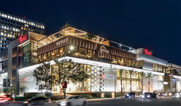 Modern plaza at Westfield Century City, among the best shopping centers in Los Angeles for fashion brands and restaurants.