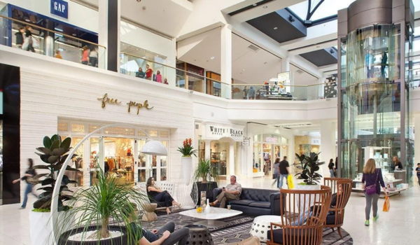 Westfield Fashion Square shopping mall, one of the best shopping centers in Los Angeles for fashion shopping and indoor retail.